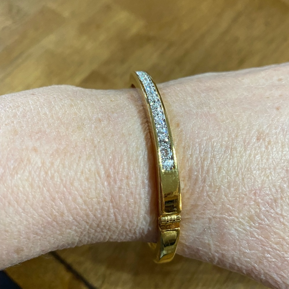 Authentic Swarovski crystal gold tone bangle bracelet - Picture 5 of 9